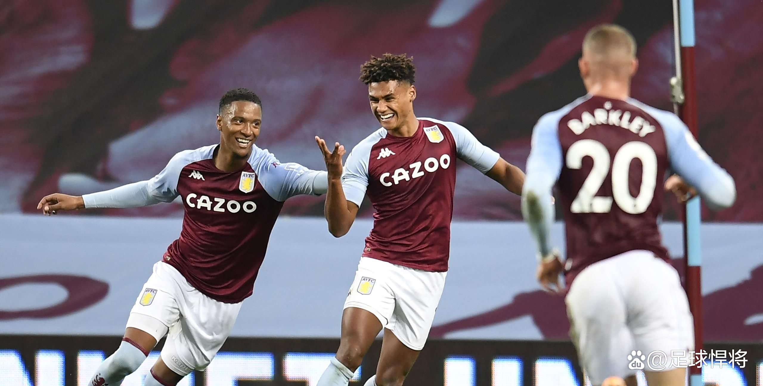 蒂姆重返赛场，表现优异首场状态出色，曼联观众沸腾！